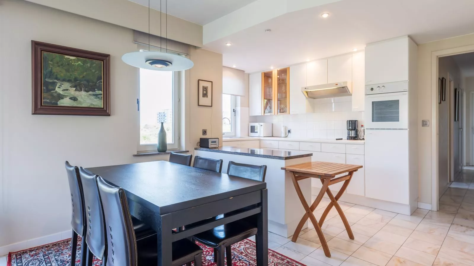 Aubépine premier-Dining room