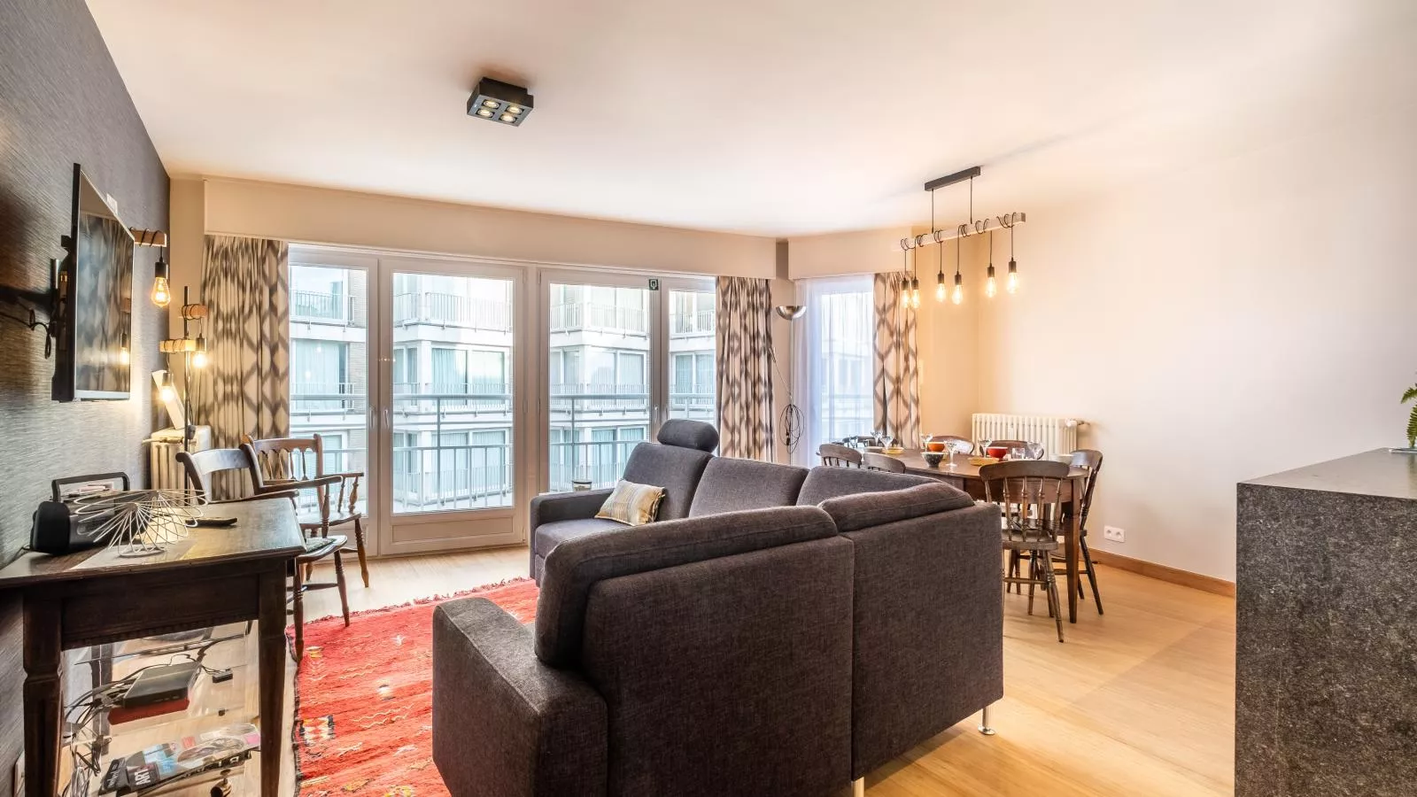 Neva troisième-Living room