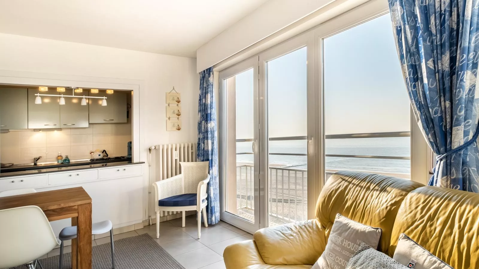 Neva cinq-Wohnzimmer