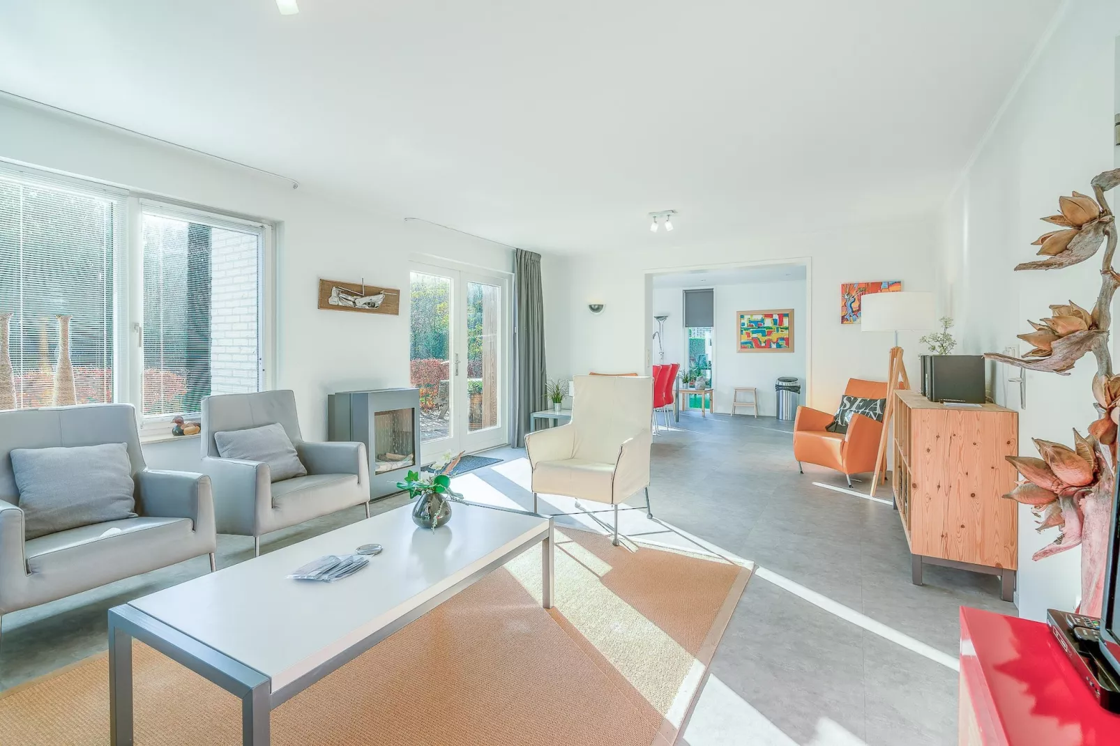 Kamperfoelie 93-Living room