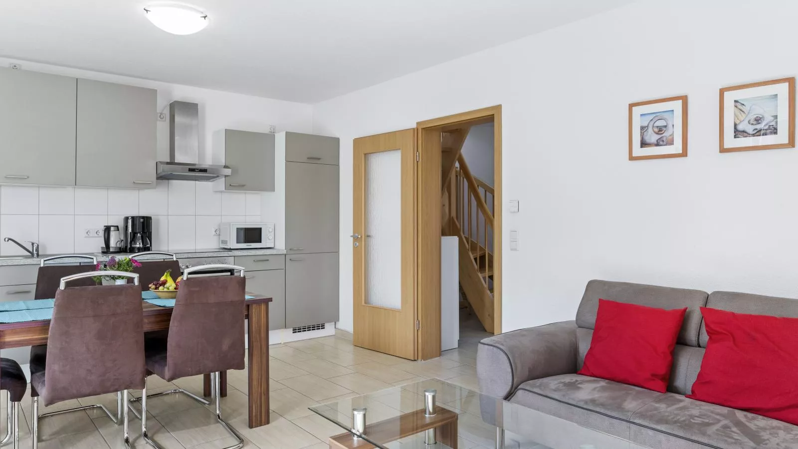 Windflüchter links mit Sauna-Wohnzimmer