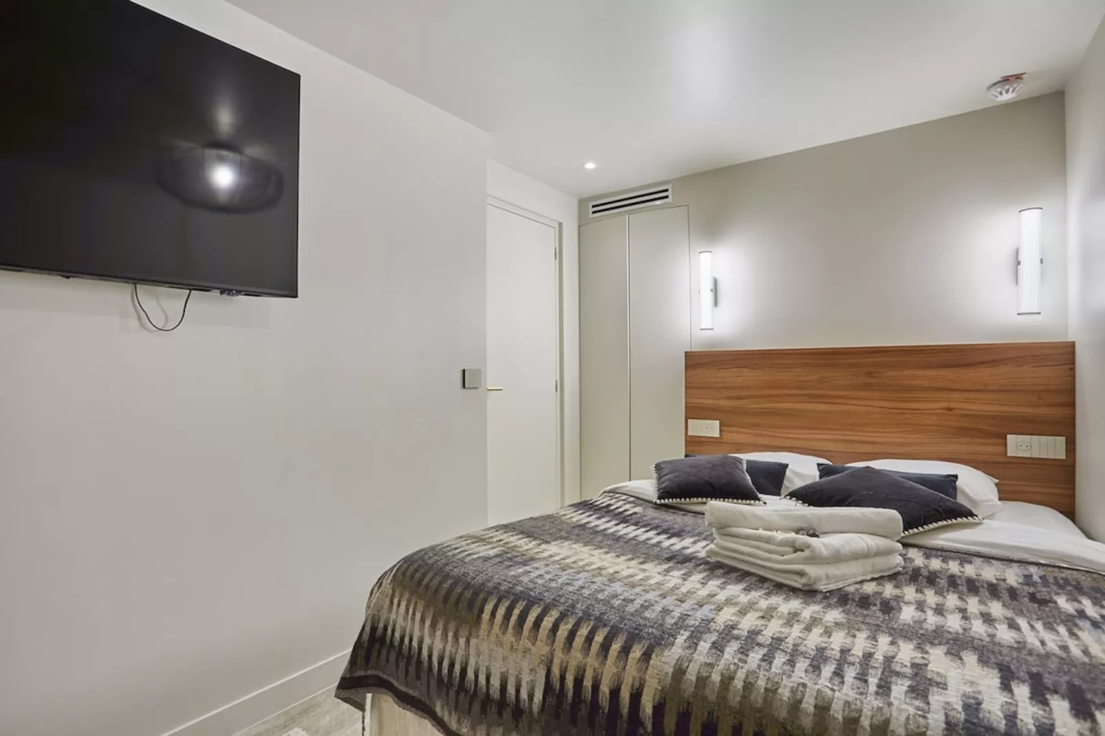 ALBERT THOMAS 01  N-Nicht zugeordnet