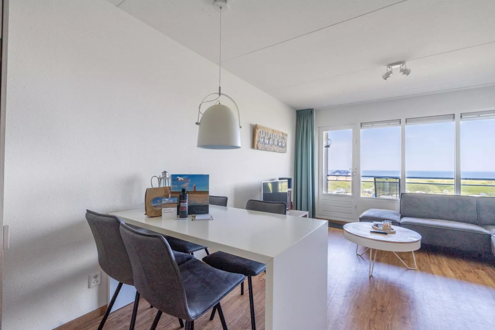 Juliana 102 - Living room