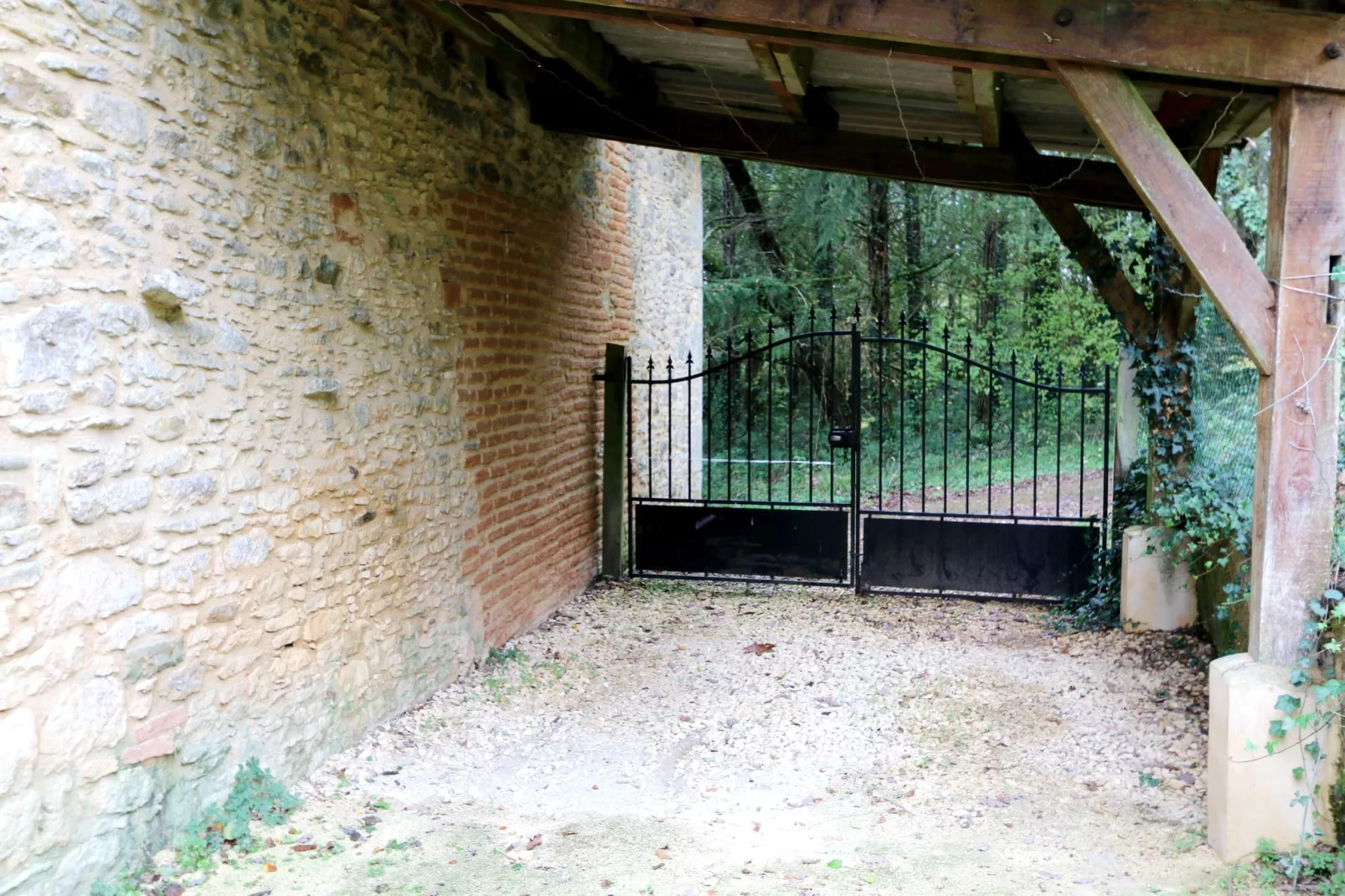 Gite Traban Bas-Hall & reception