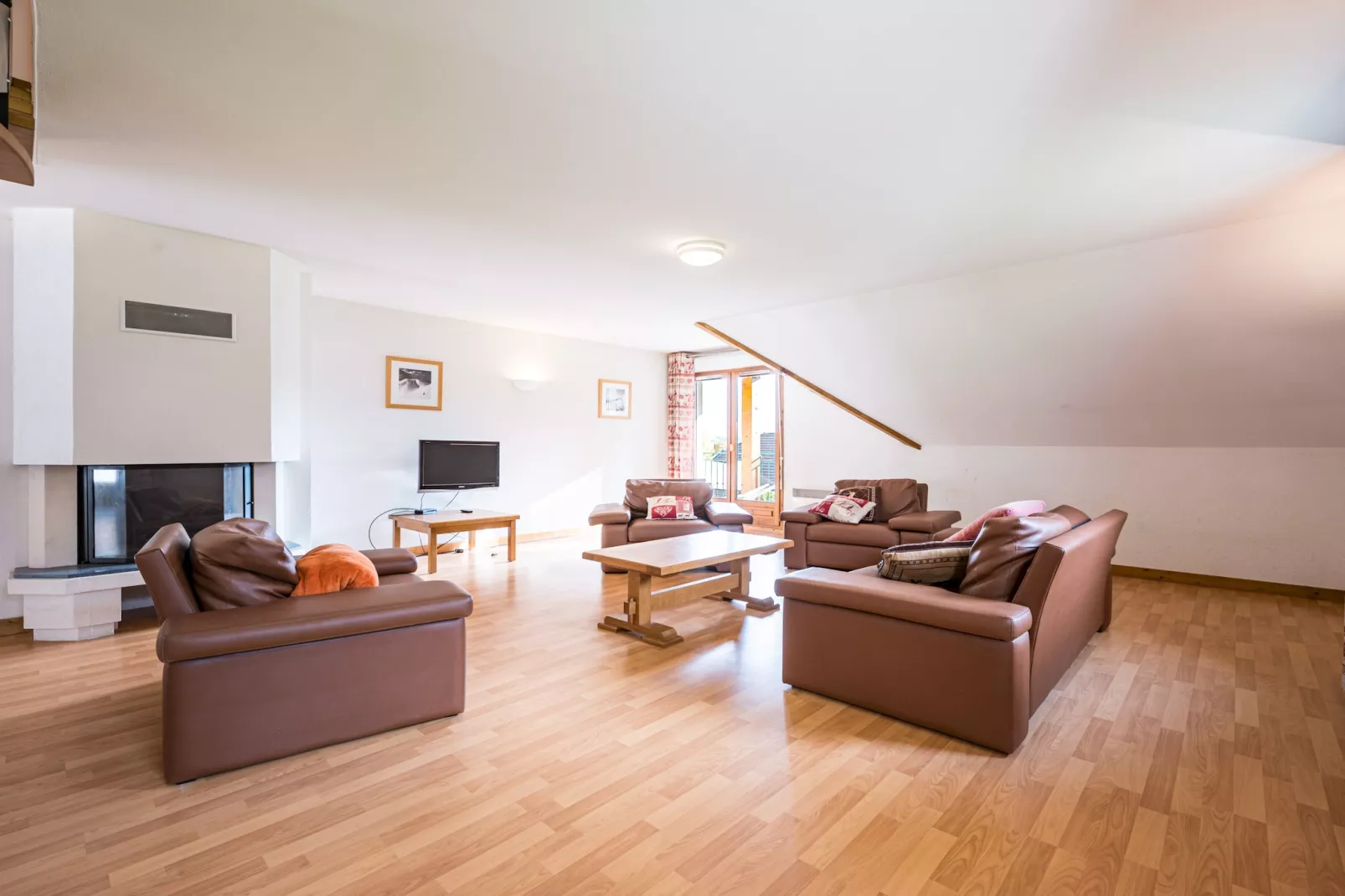 Birdie F N°21 - 5P10-Living room