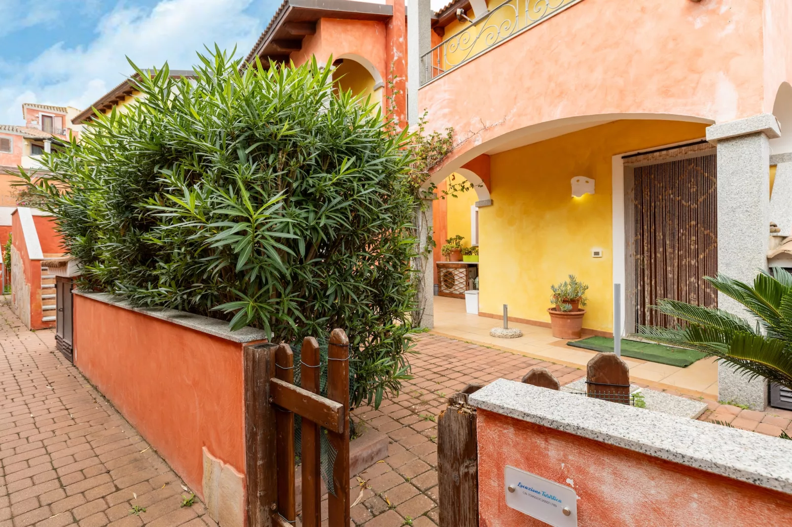 LU BAGNU-Hall & reception