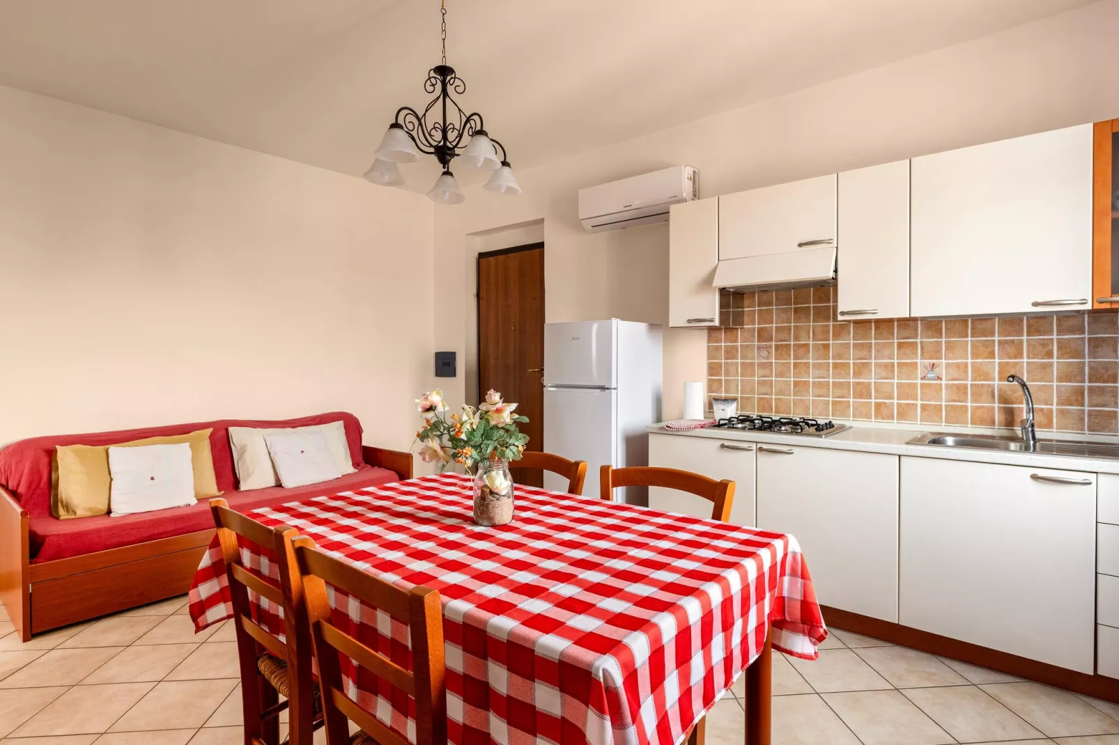 TRILO 3 LA CIACCIA-Salon