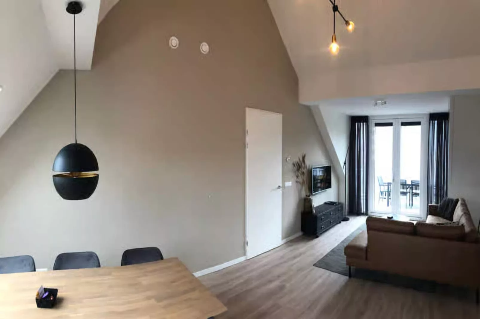 Plein 40 Lodge 5-Salon