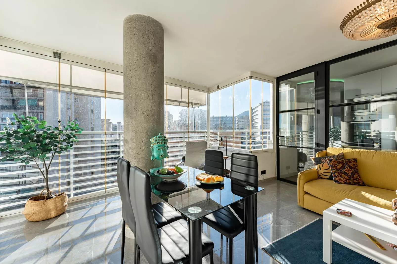 CT 353 - Faro's Torremolinos City Tower 2-Salon