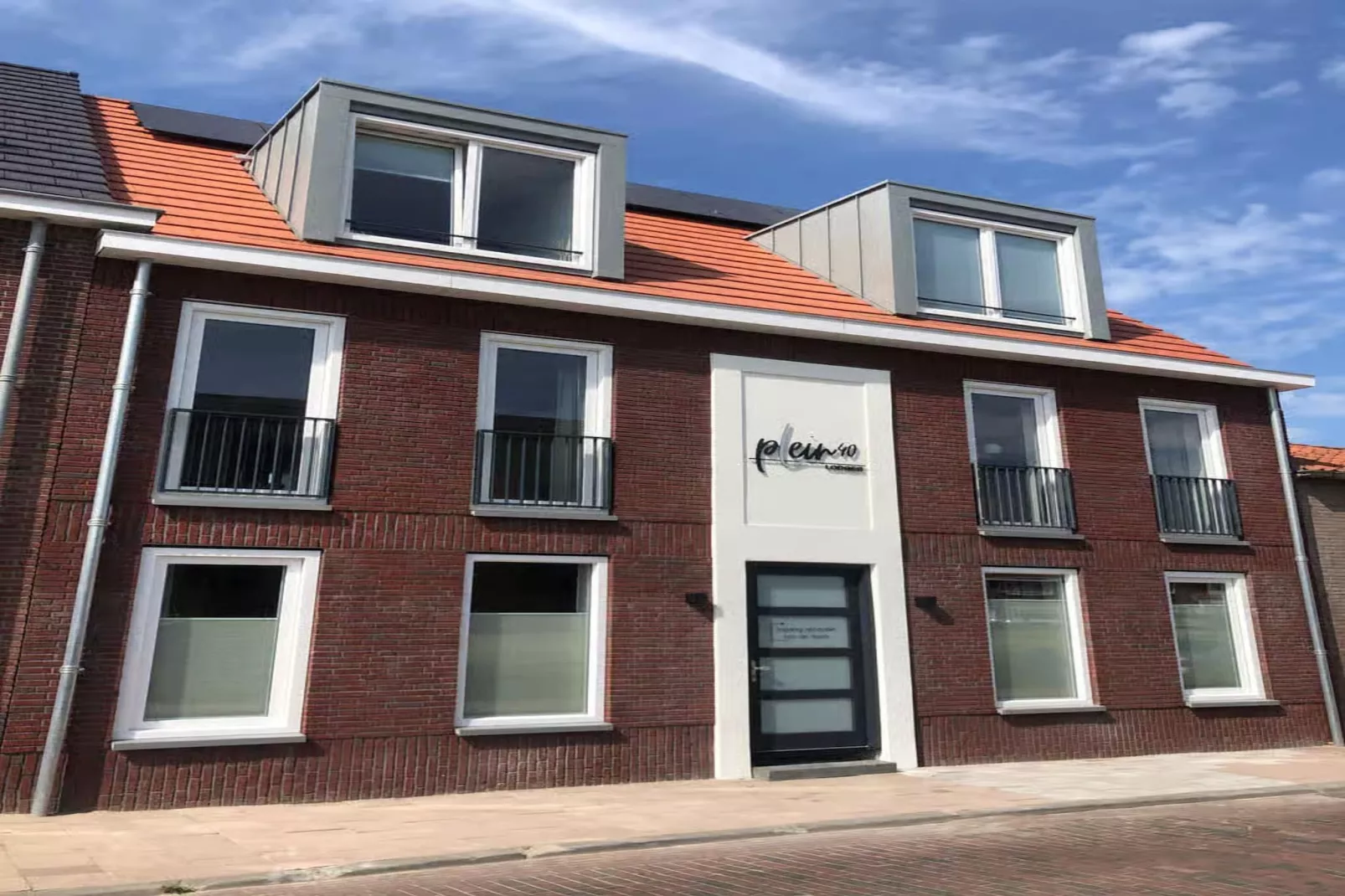 Plein 40 Lodge 12 - New - Exterior in summer