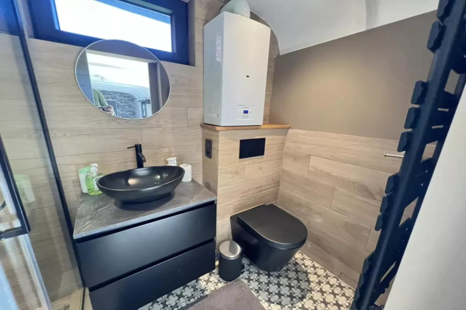 Pine Tree Tiny Cottage-Salle de bain