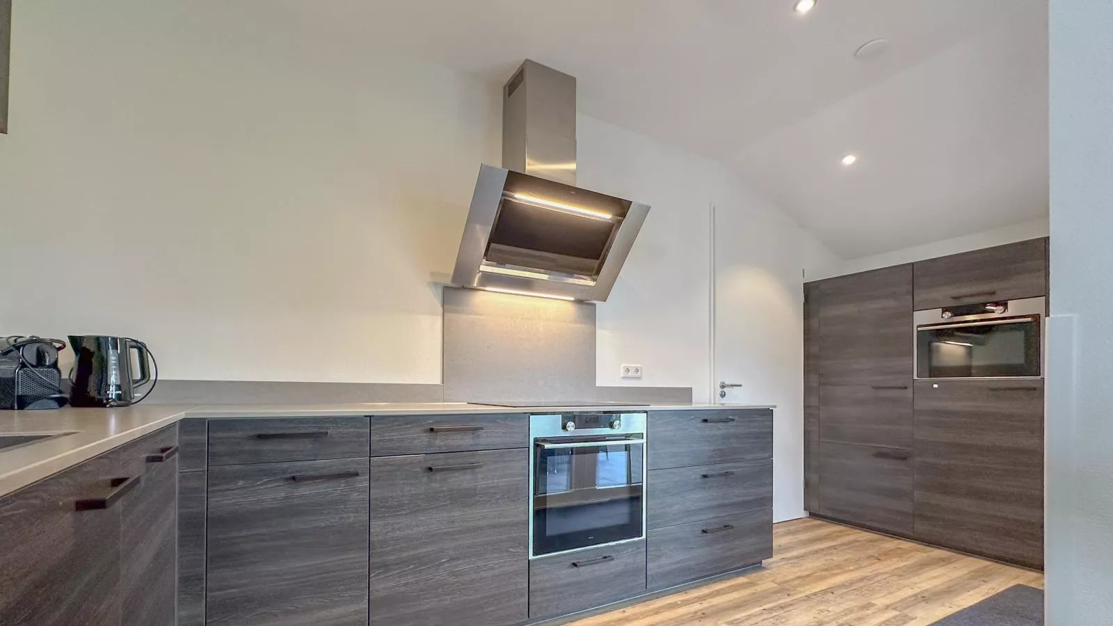 Dune Deluxe 77-Kitchen