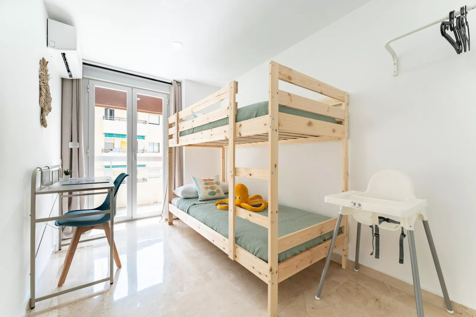CT 393 - Faro's Soulrise Rooftop - Marbella Beach-Bedroom