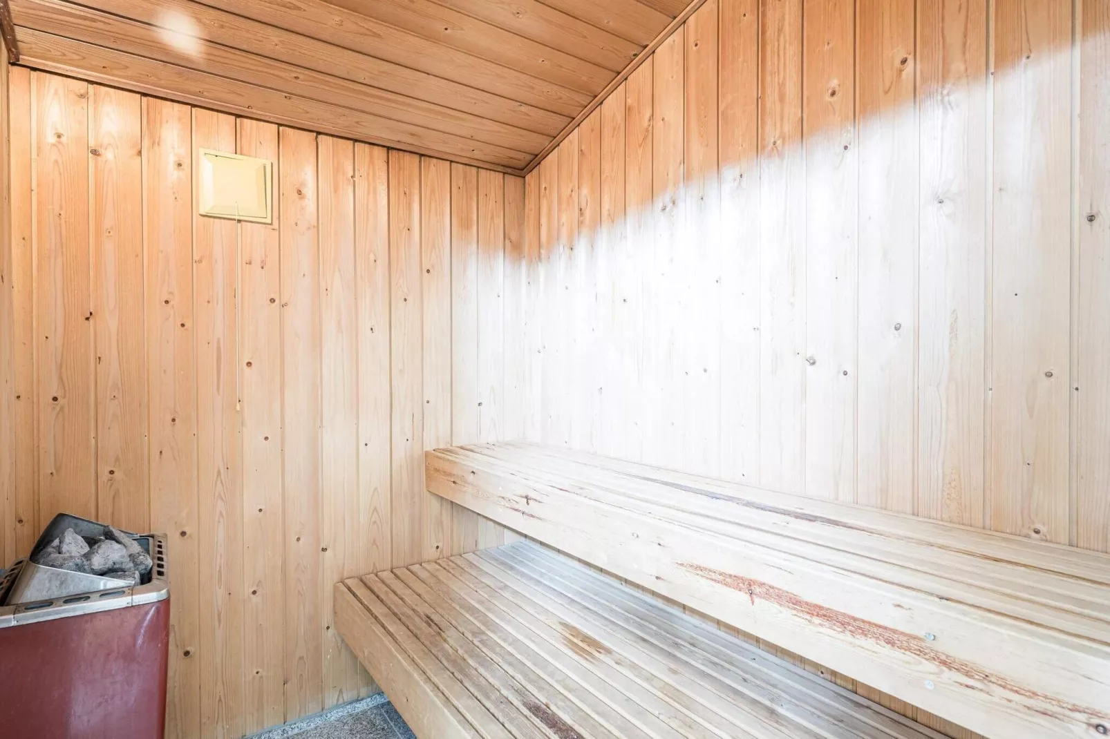 Maison de vacances pour 6 a Henne-Sauna
