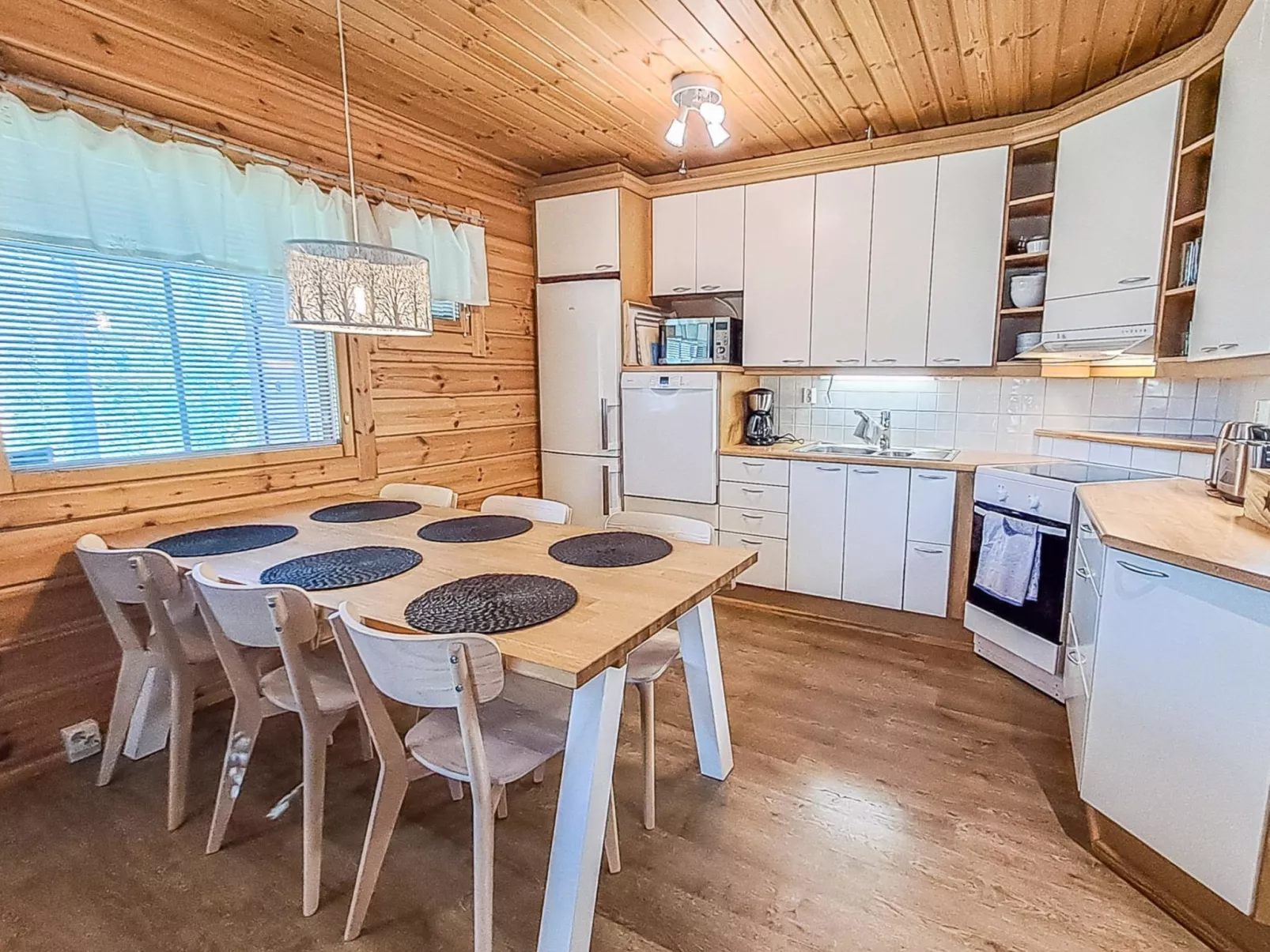 Sointutie 2a-Drinnen