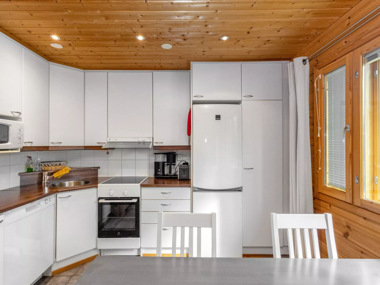 Kultapiisku 2-Drinnen