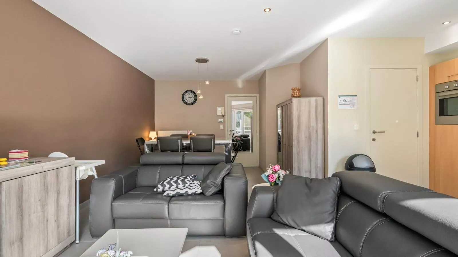 Madou - 0103-Living room