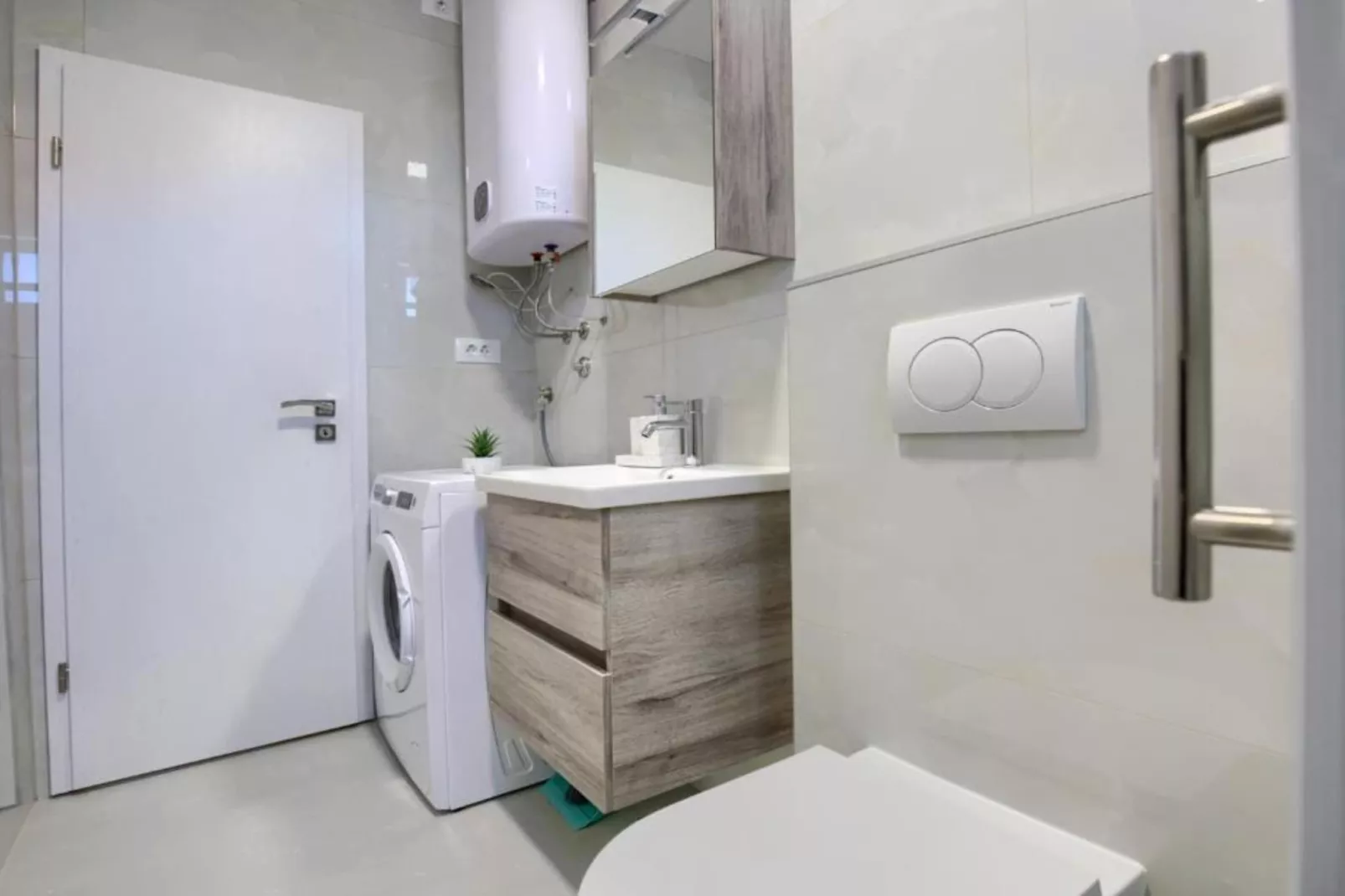 Apartments Mons - Two Bedroom Apartment With Terrace (A2)-Badezimmer