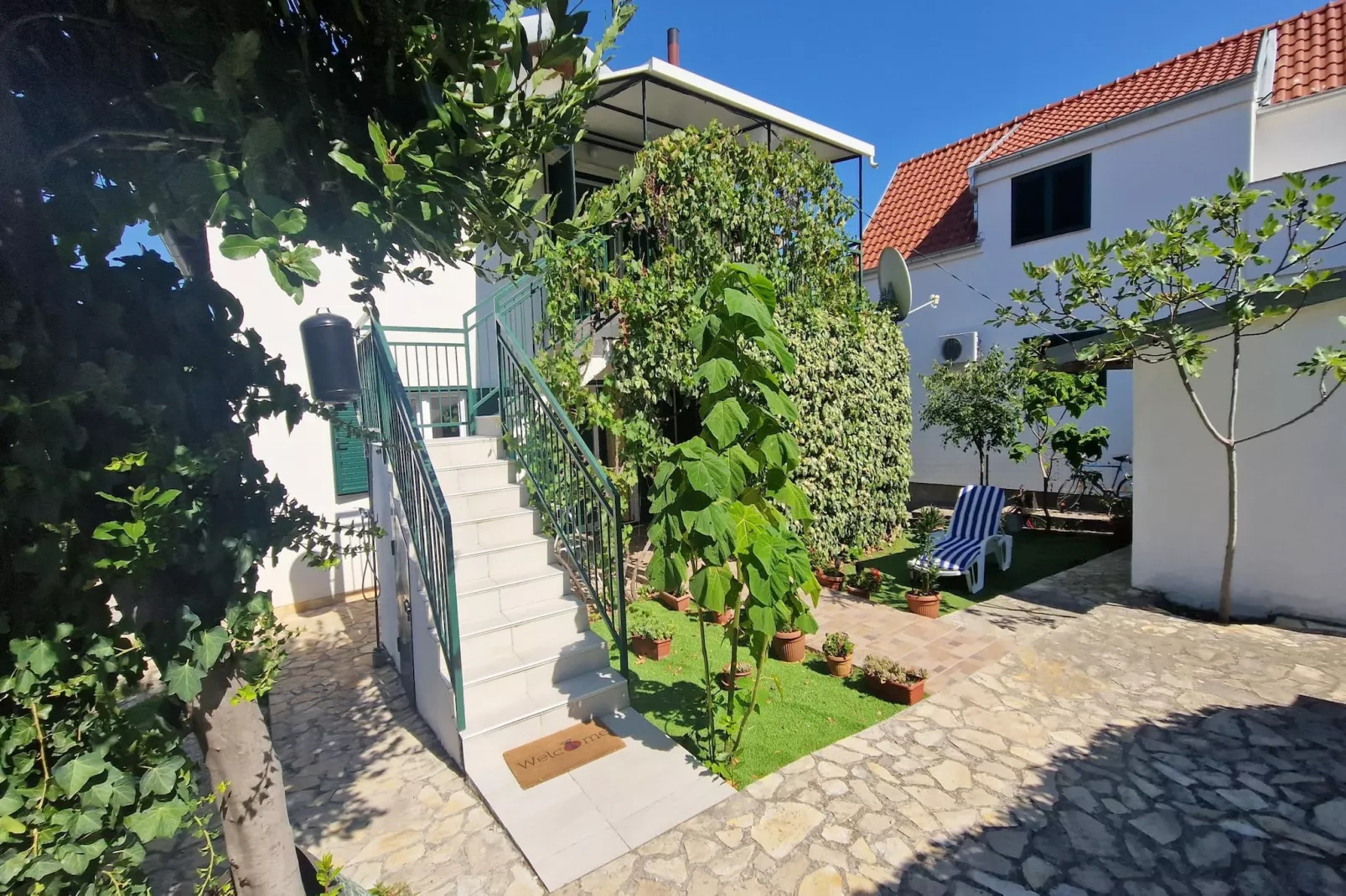 Beach house Franka-Exterior in summer