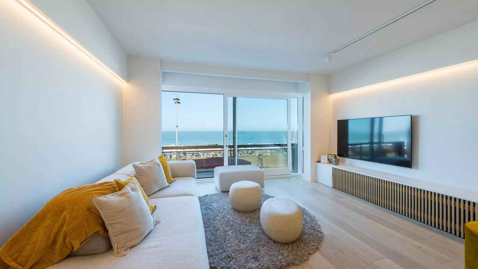 Jamani - 0101-Wohnzimmer