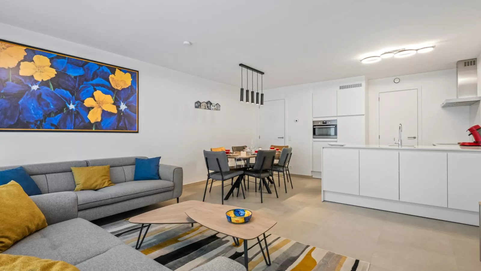 Swan - 0103-Living room