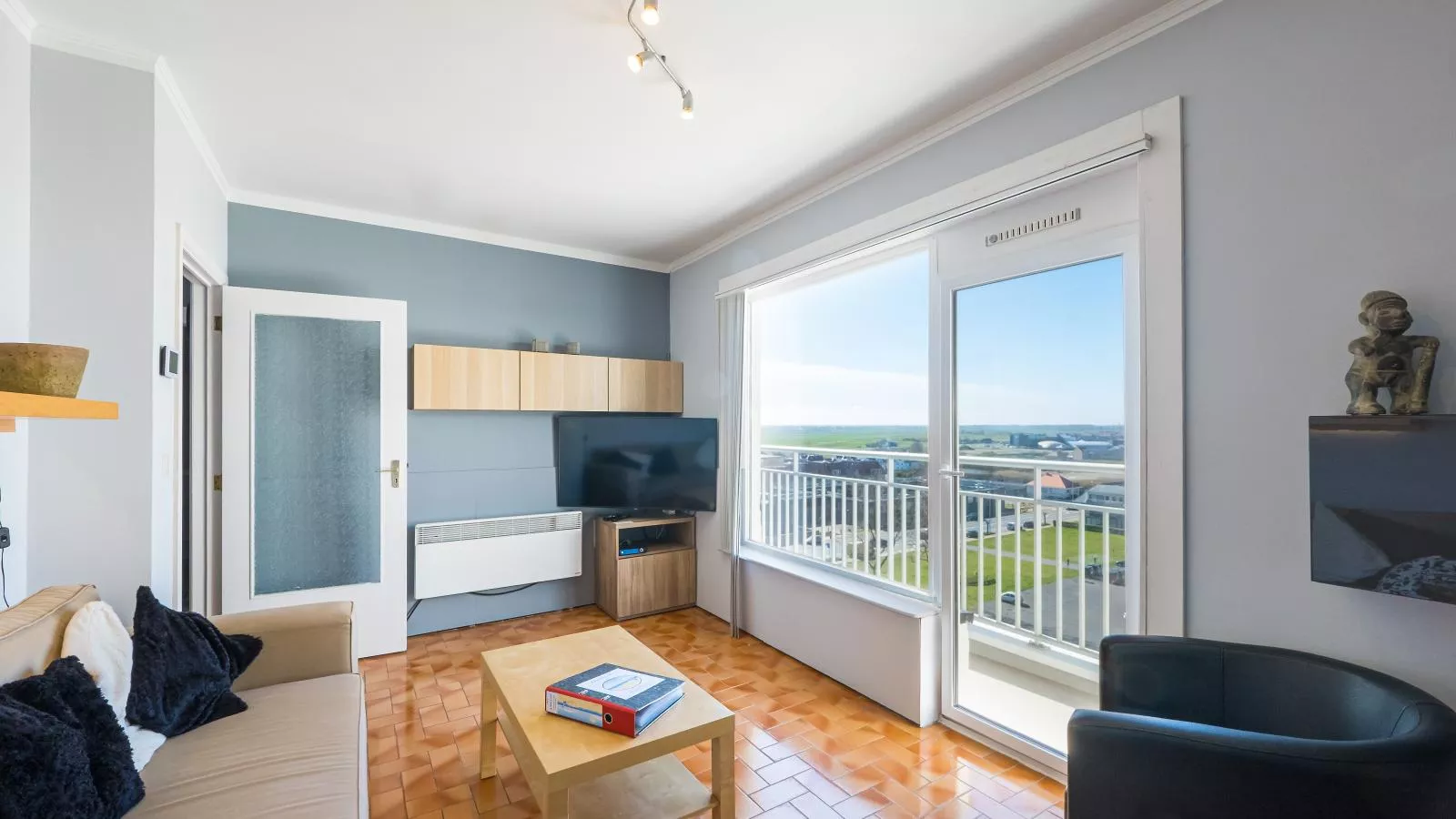 Wimbledon A - 0803-Living room