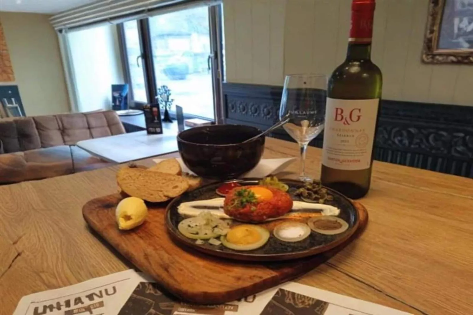 Au Coeur d'Alle - Triple Room with Bathroom-Esszimmer