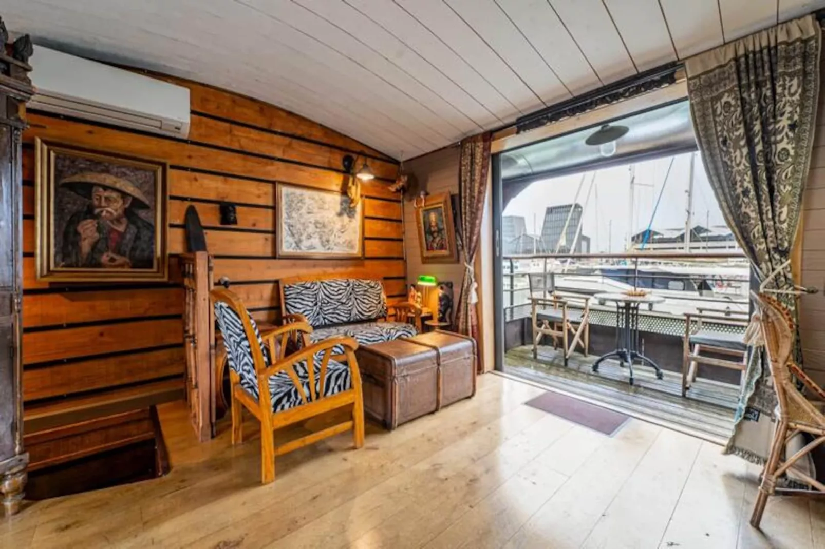 Suite De Charme Sur La Péniche Petite Annick-Untagged