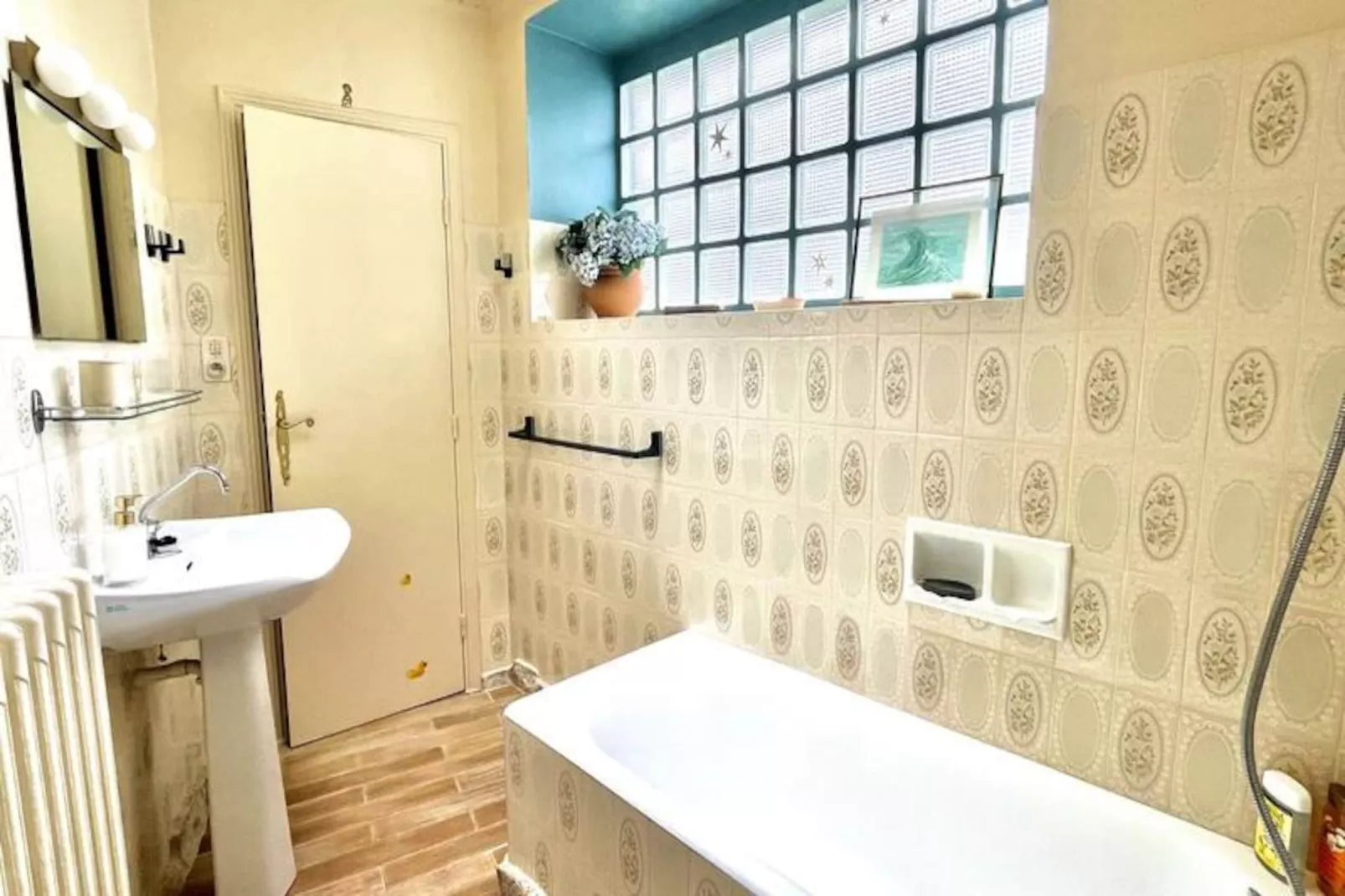 Résidence Rue De La Fontaine-Nicht zugeordnet