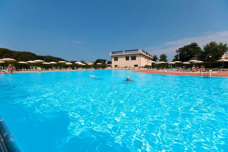 Holiday residence Santa Costanza San Vincenzo-Bilo 4 comfort-Swimming pool
