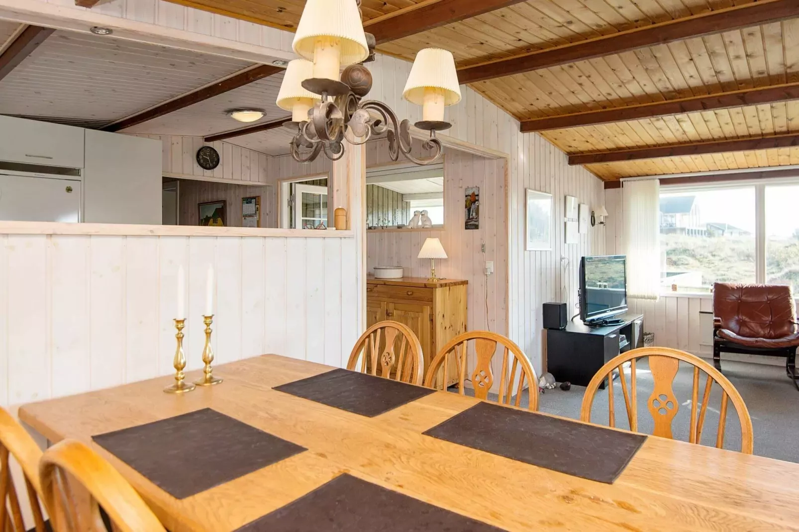 Tranquil Beach Cottage in Rindby-By Traum-Indoor