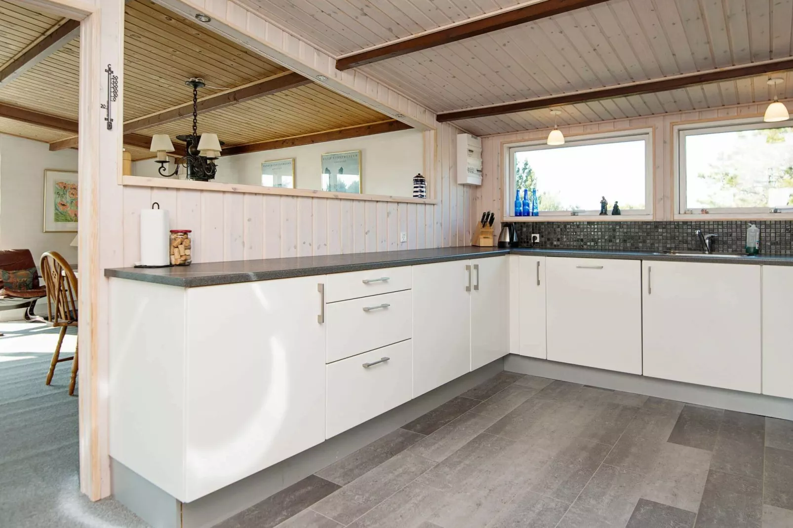 Tranquil Beach Cottage in Rindby-By Traum-Indoor