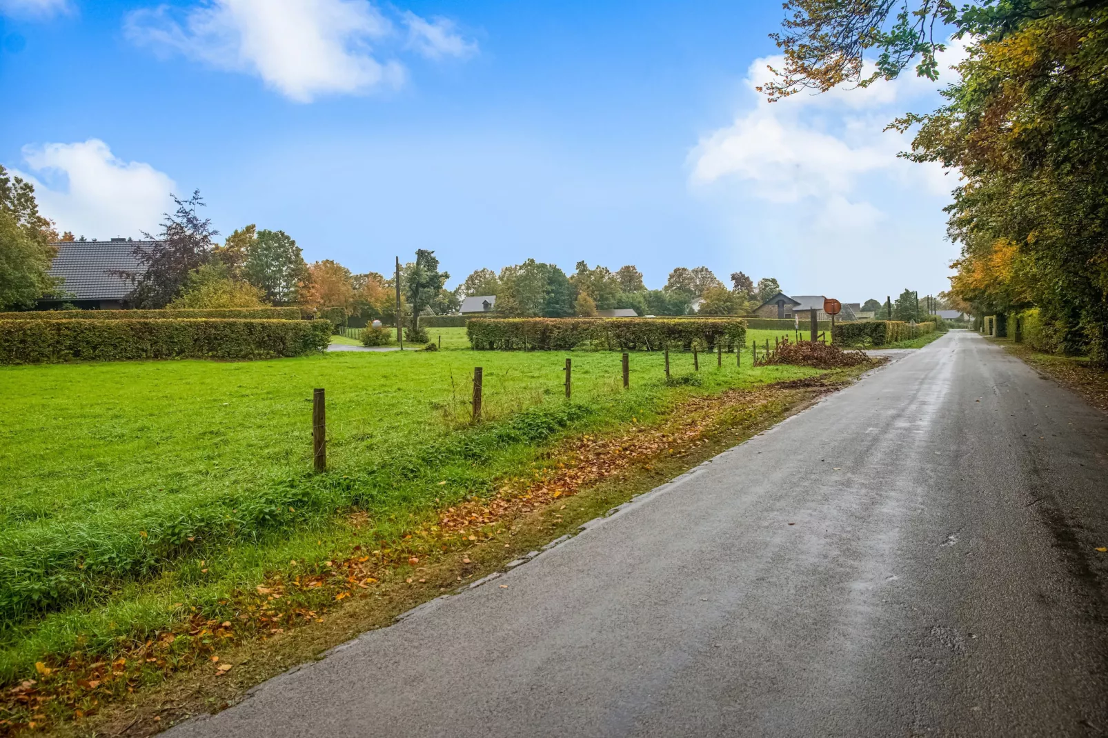 Le Chalet des Fagnes-Areas within 1km in summer