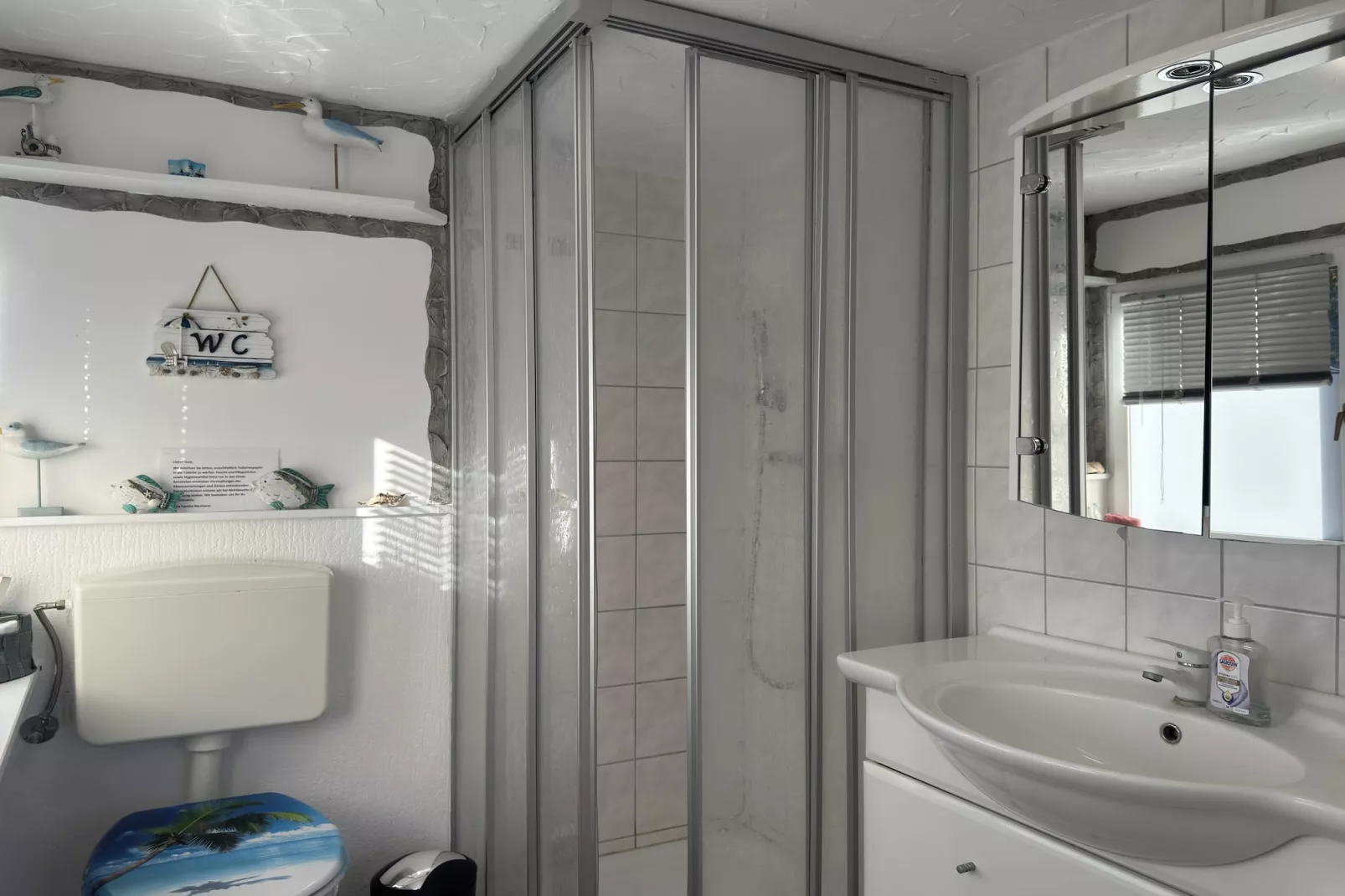 Bootshaus direkt am See mit eigenem Steg-Badezimmer