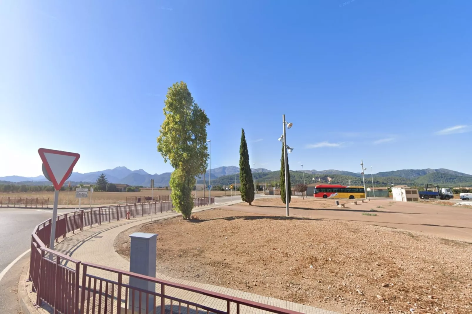 Can Serra-Areas within 5km in summer