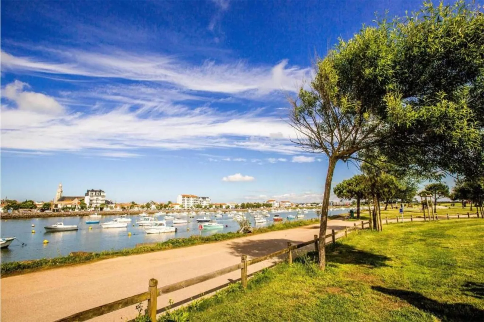 Le Domaine de Fontenelles 4-Gebiete Sommer 20 km