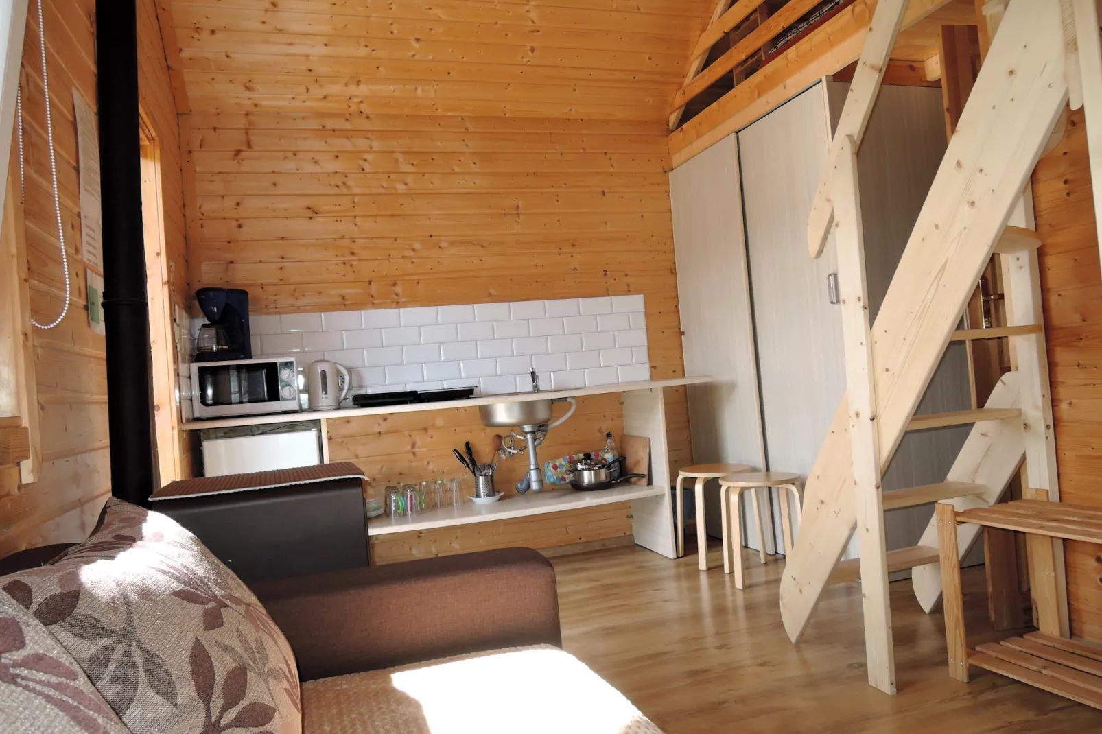 Domy wakacyjne w Międzyzdrojach z podgrzewanym basenem-Küche