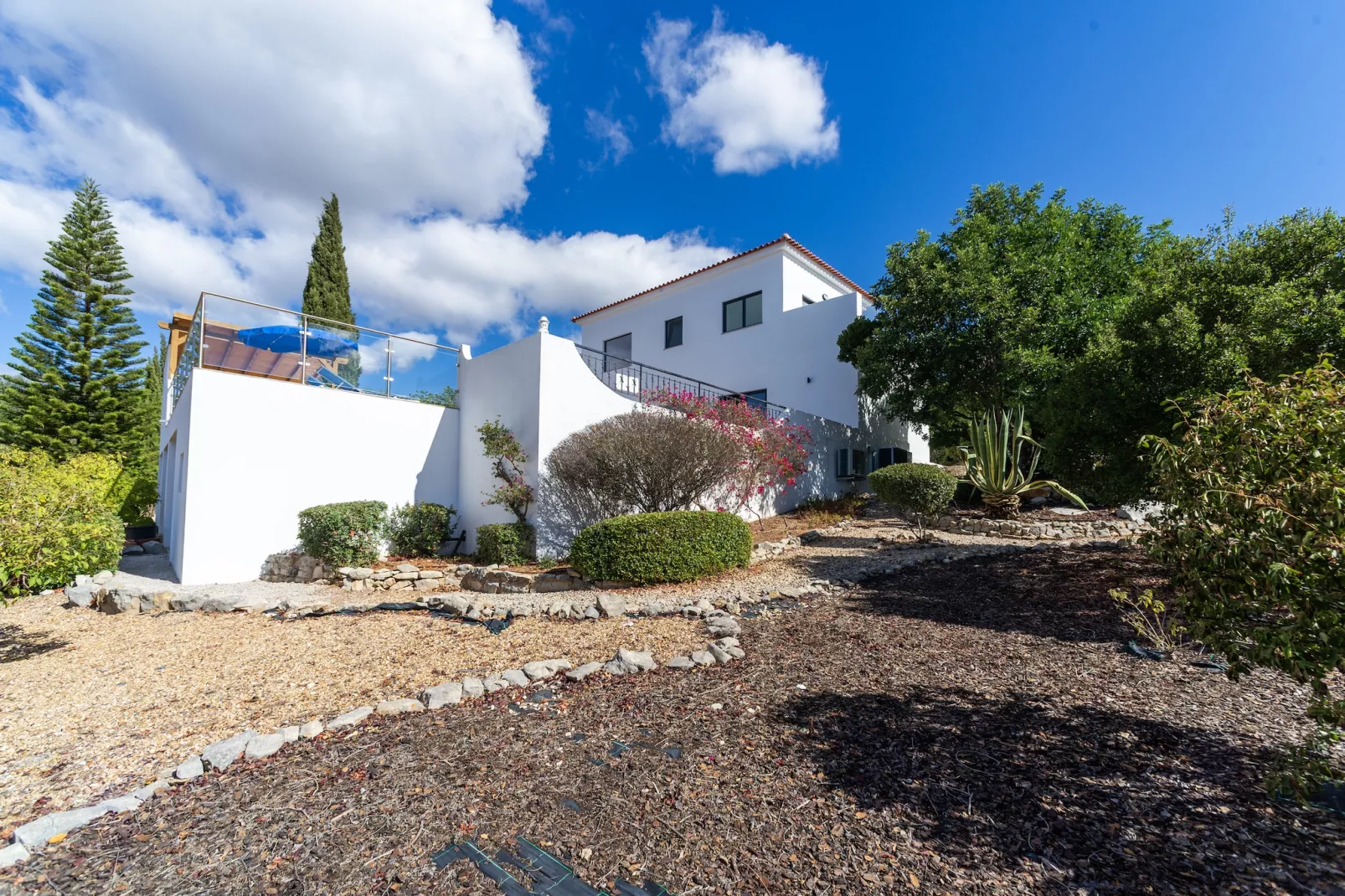 Casa o Sonho-Exterior in summer