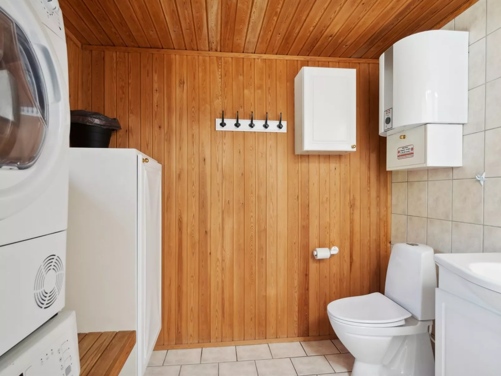 "Anssi" - 300m from the sea-Drinnen