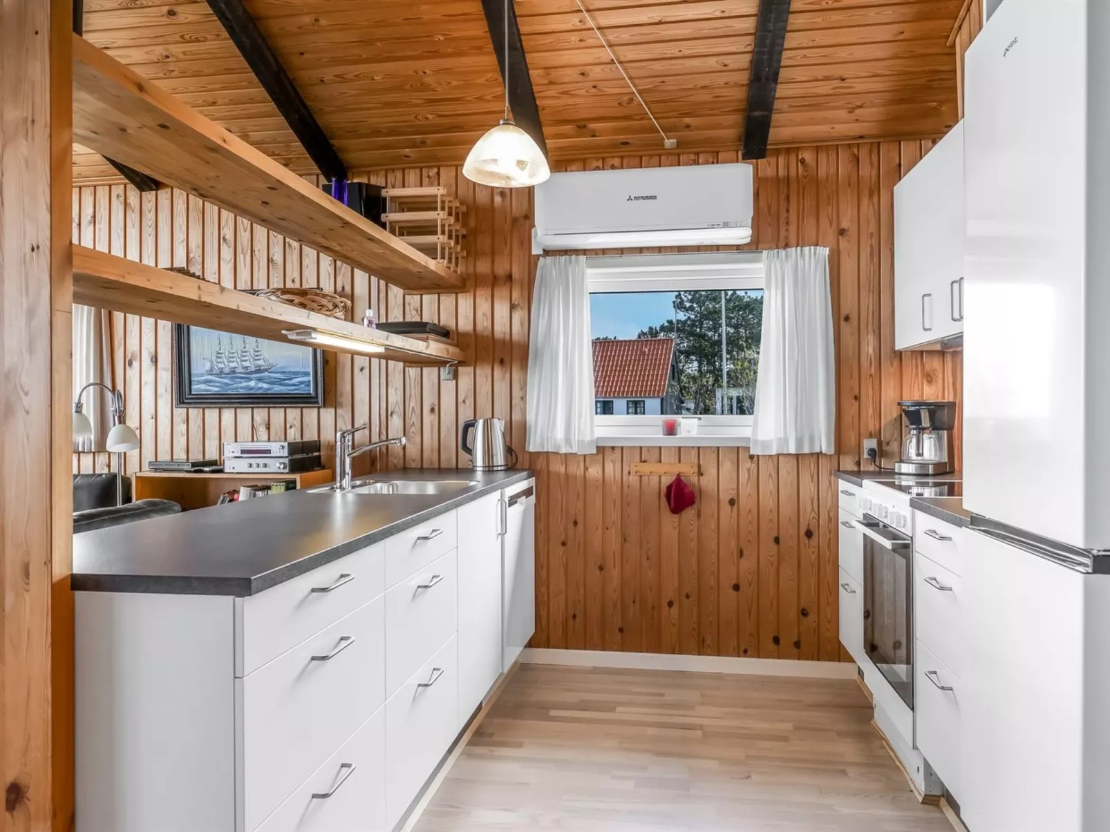 "Thrineke" - 200m from the sea-Dedans