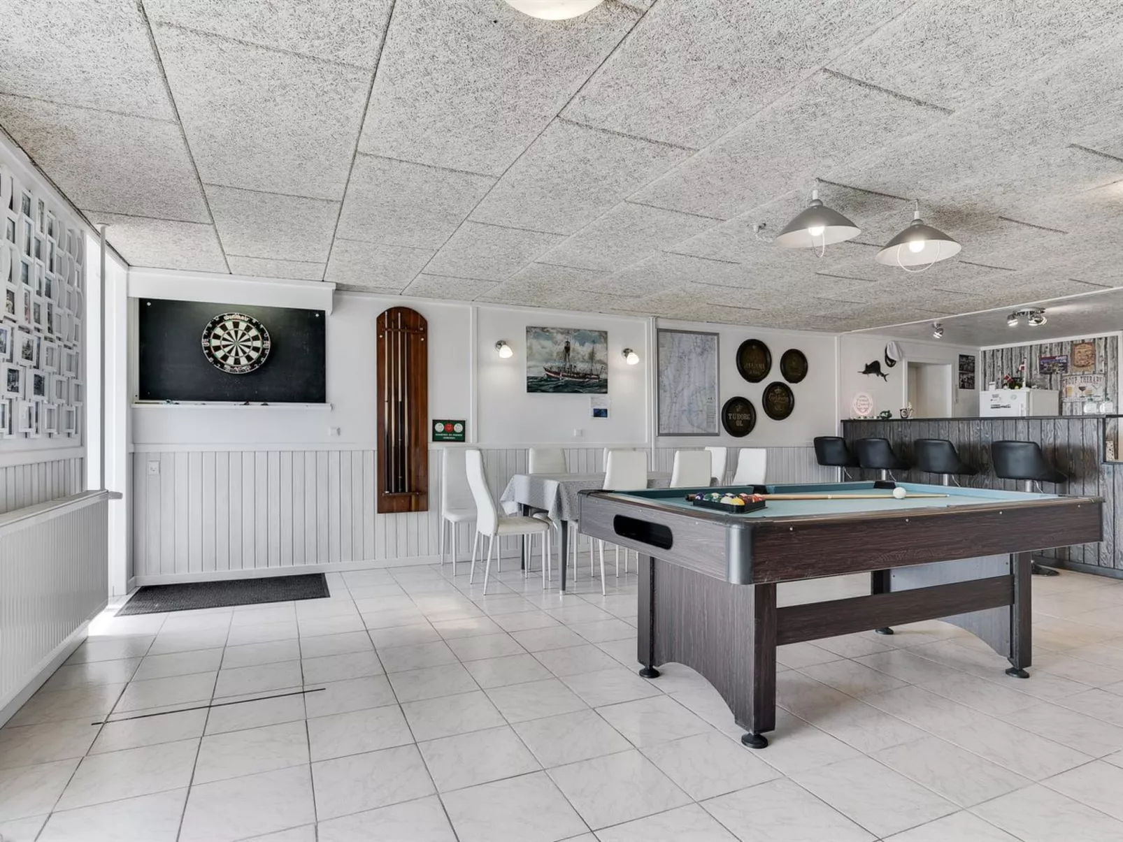 "Haralde" - 2.5km from the sea-Dedans