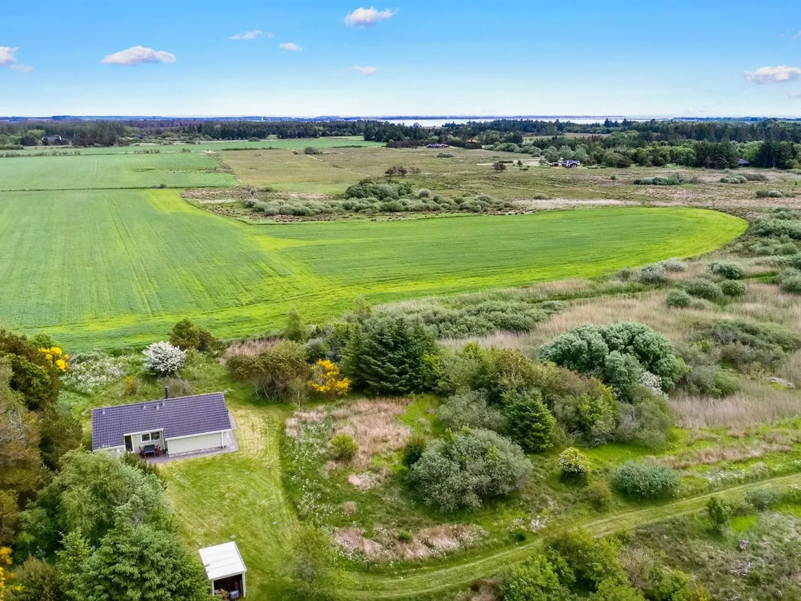 "Aameek" - 3km from the sea-Outside