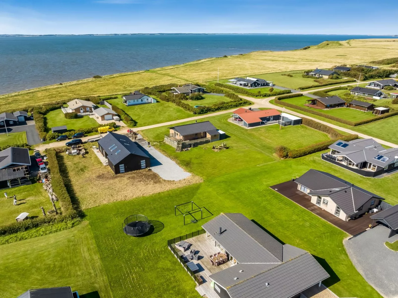 "Ginia" - 150m to the fjord-Draußen