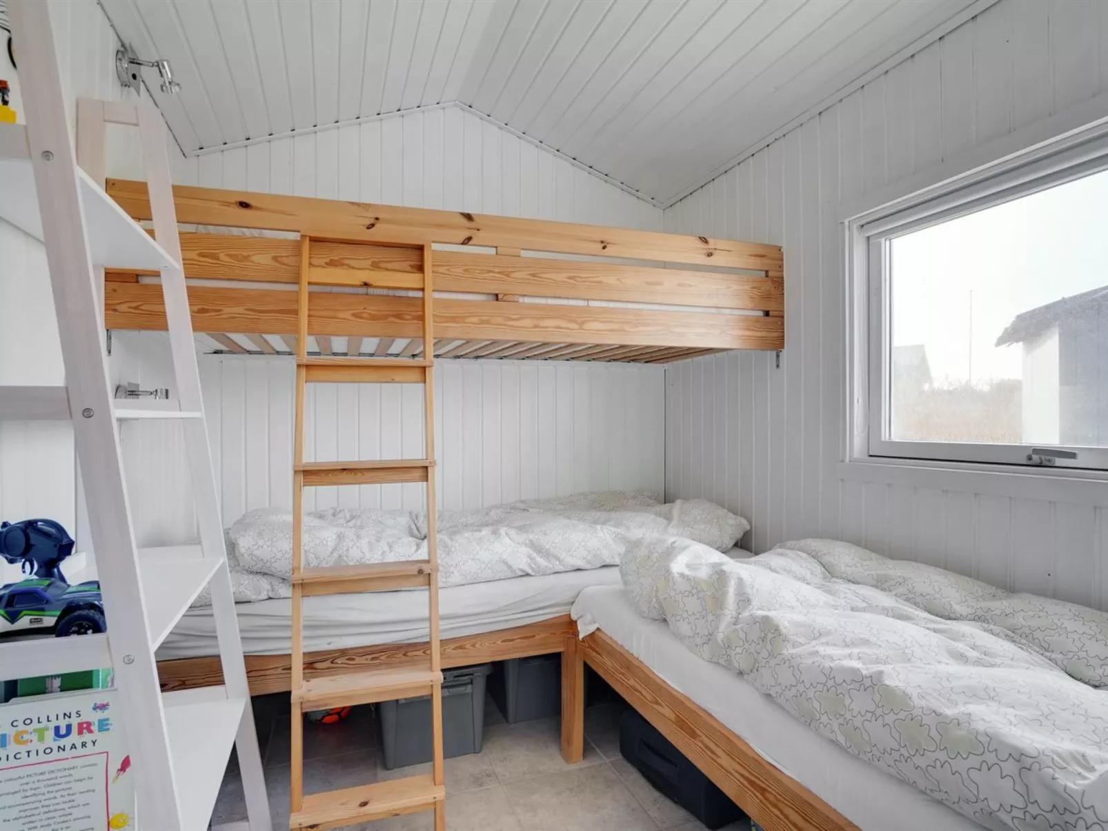 "Jace" - 75m from the sea-Dedans