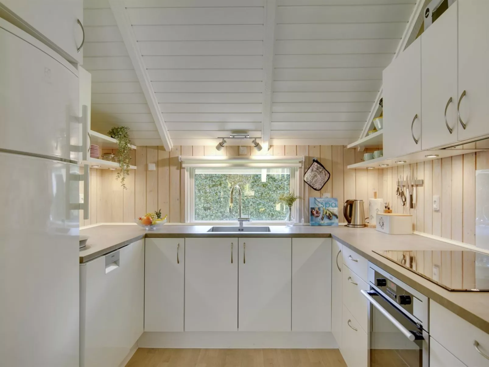 "Liselotta" - 550m from the sea-Drinnen