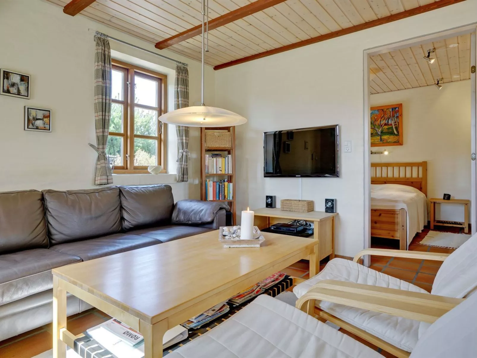 "Siegried" - 2.2km from the sea-Inside