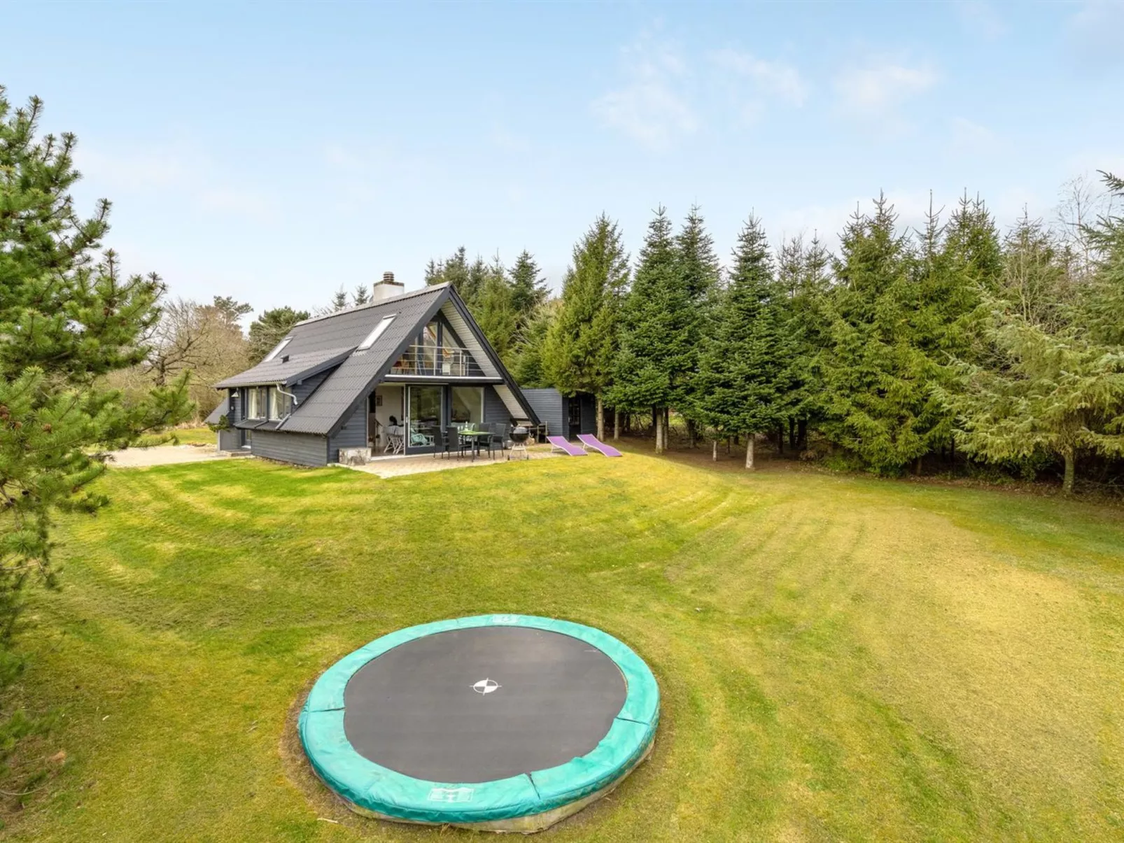 "Brunhild" - 300m to the fjord-Outside