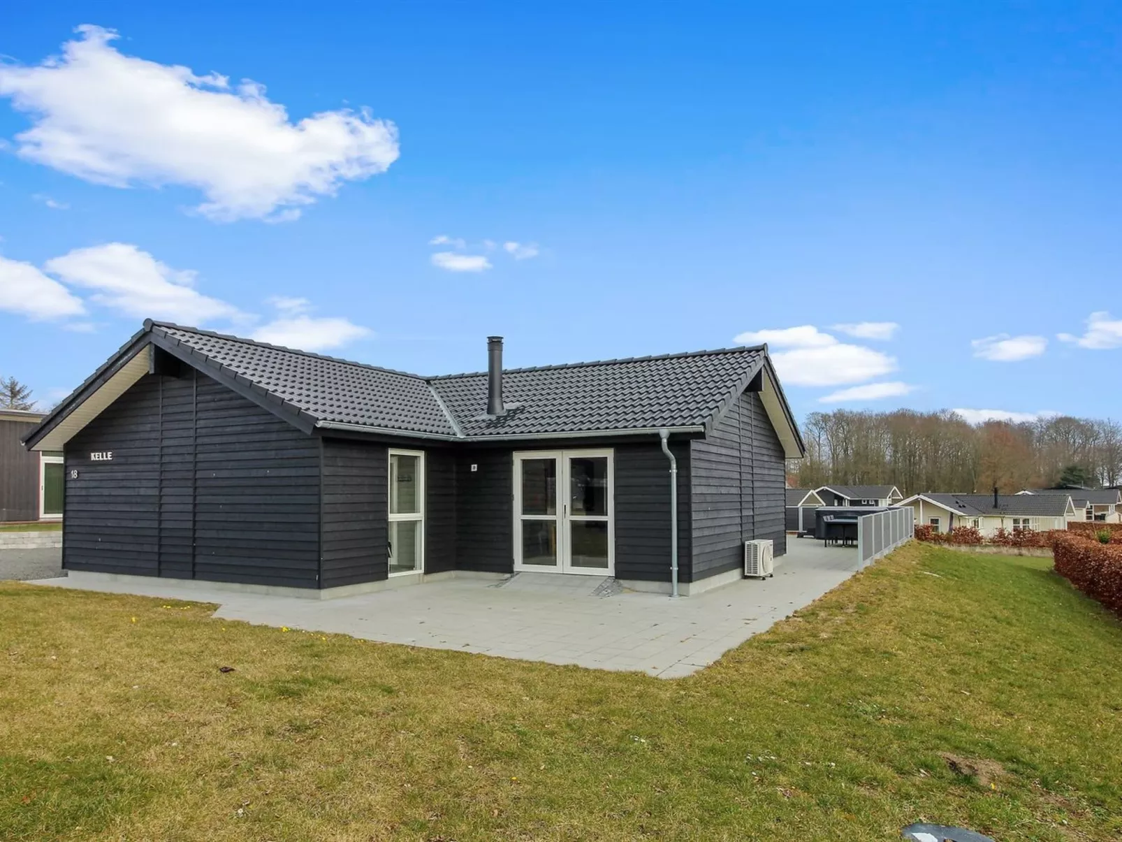 "Yakari" - 300m from the sea-Outside