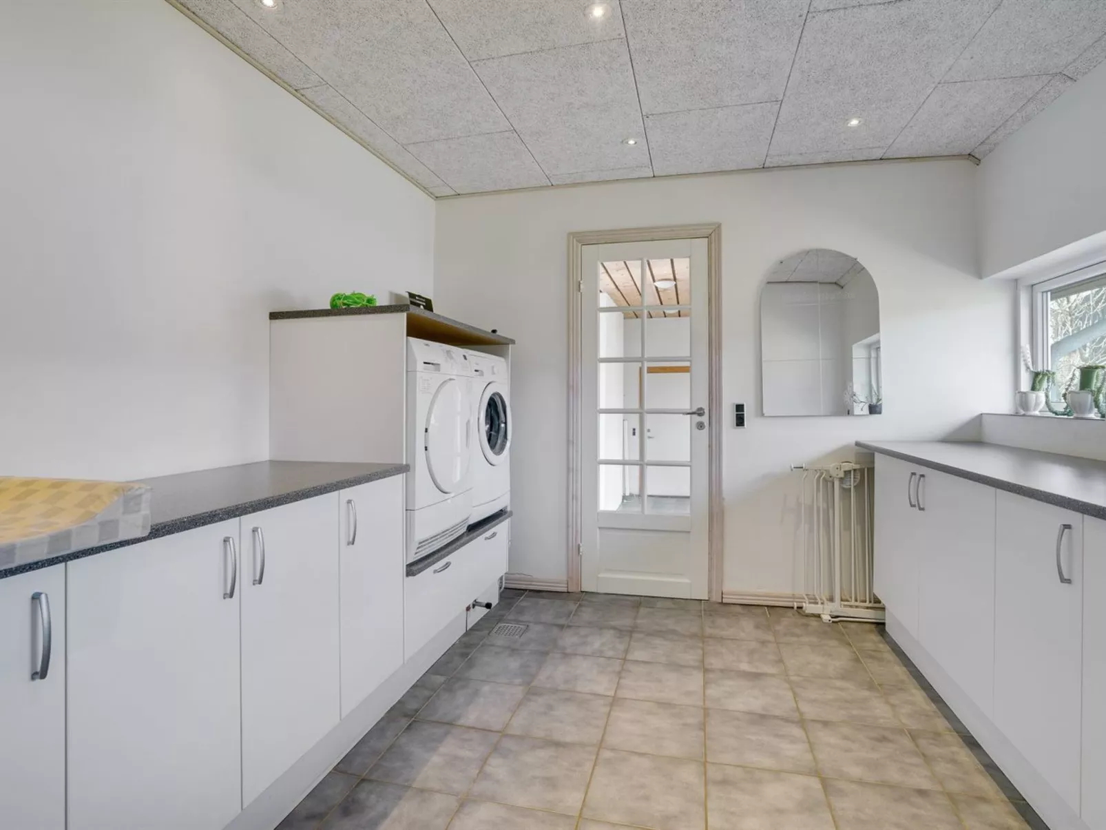 "Markhild" - 300m to the fjord-Drinnen