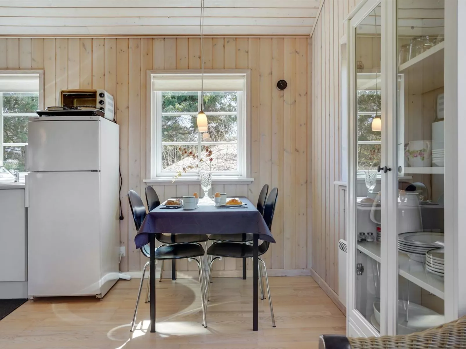 "Amie" - 800m from the sea-Inside